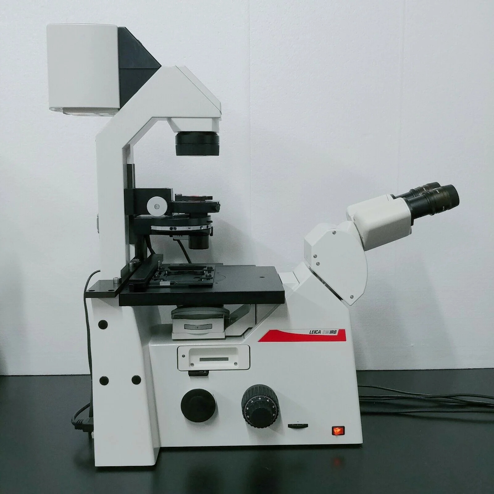 Leica Microscope DMIRB w/ Polarization & Eppendorf TransferMan NK Microinjection - Image 5