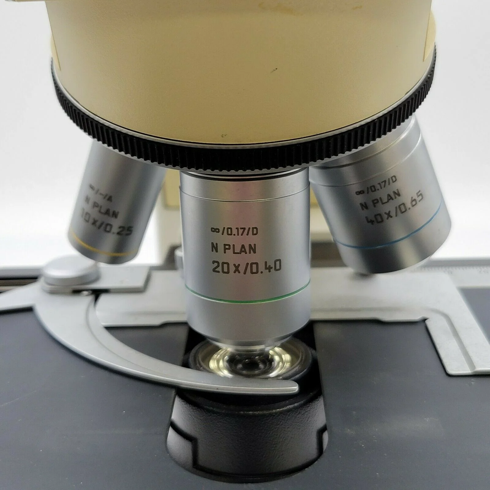 Leica Microscope DMLS with 10x 20x 40x Objectives and Binocular Head - Image 7