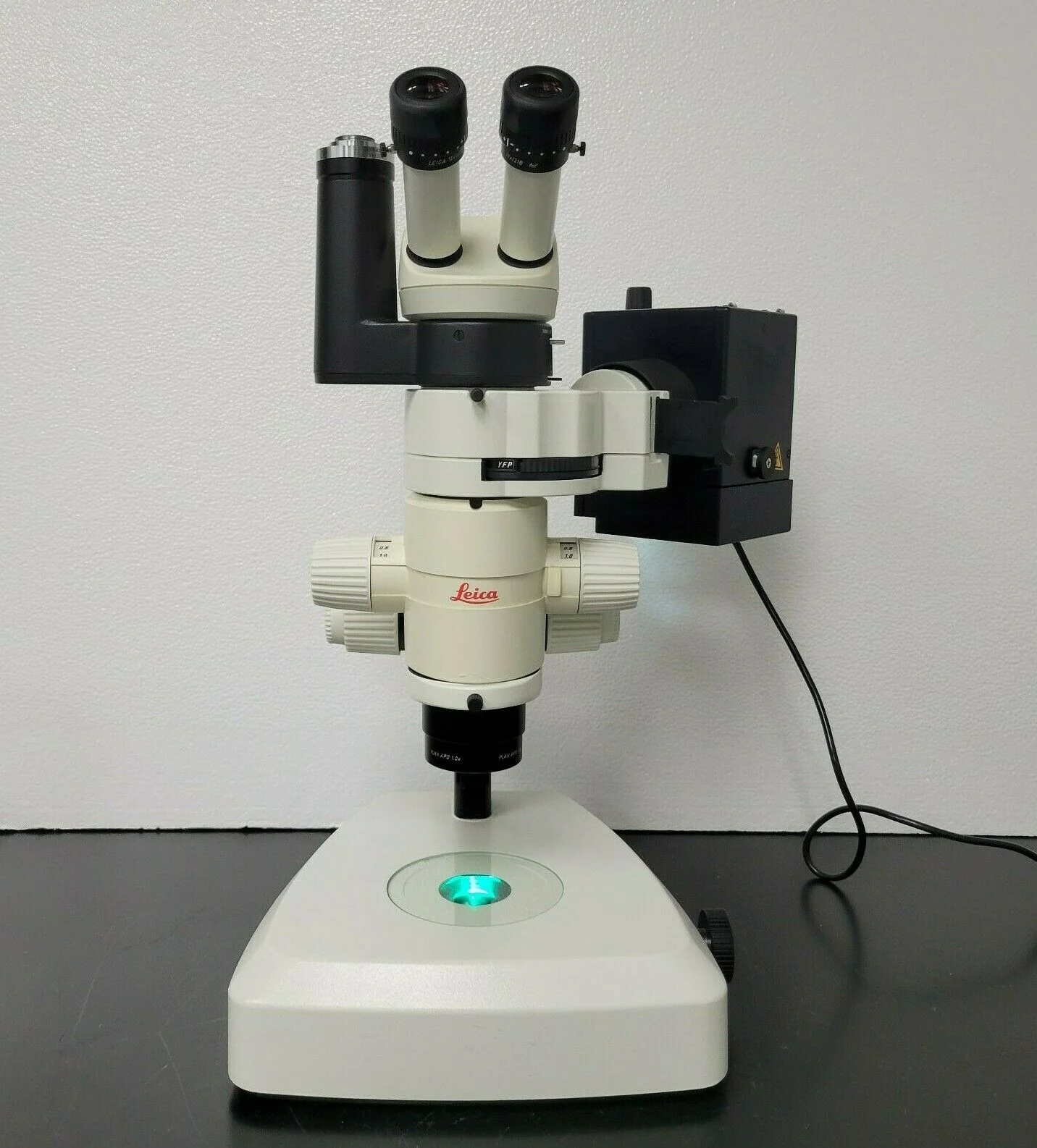 Leica Stereo Microscope MZFLIII Fluorescence with Phototube and Plan Apo 1.0x - Image 4
