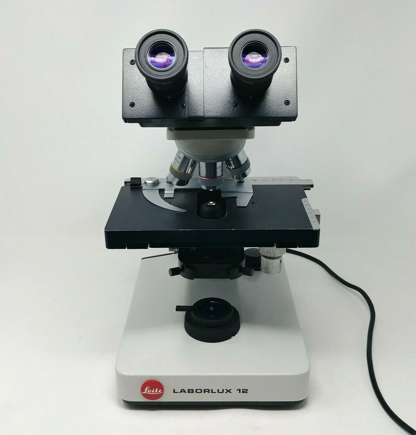 Leitz Microscope Laborlux 12 with 2.5x 4x 10x 16x 40x Objectives - Image 3