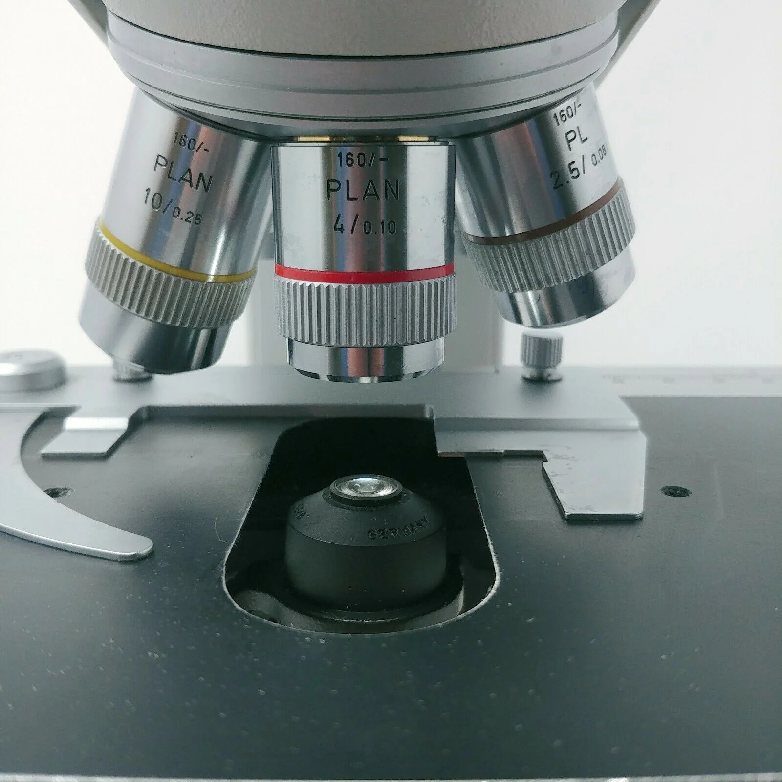 Leitz Microscope Laborlux 12 with 2.5x 4x 10x 16x 40x Objectives - Image 6