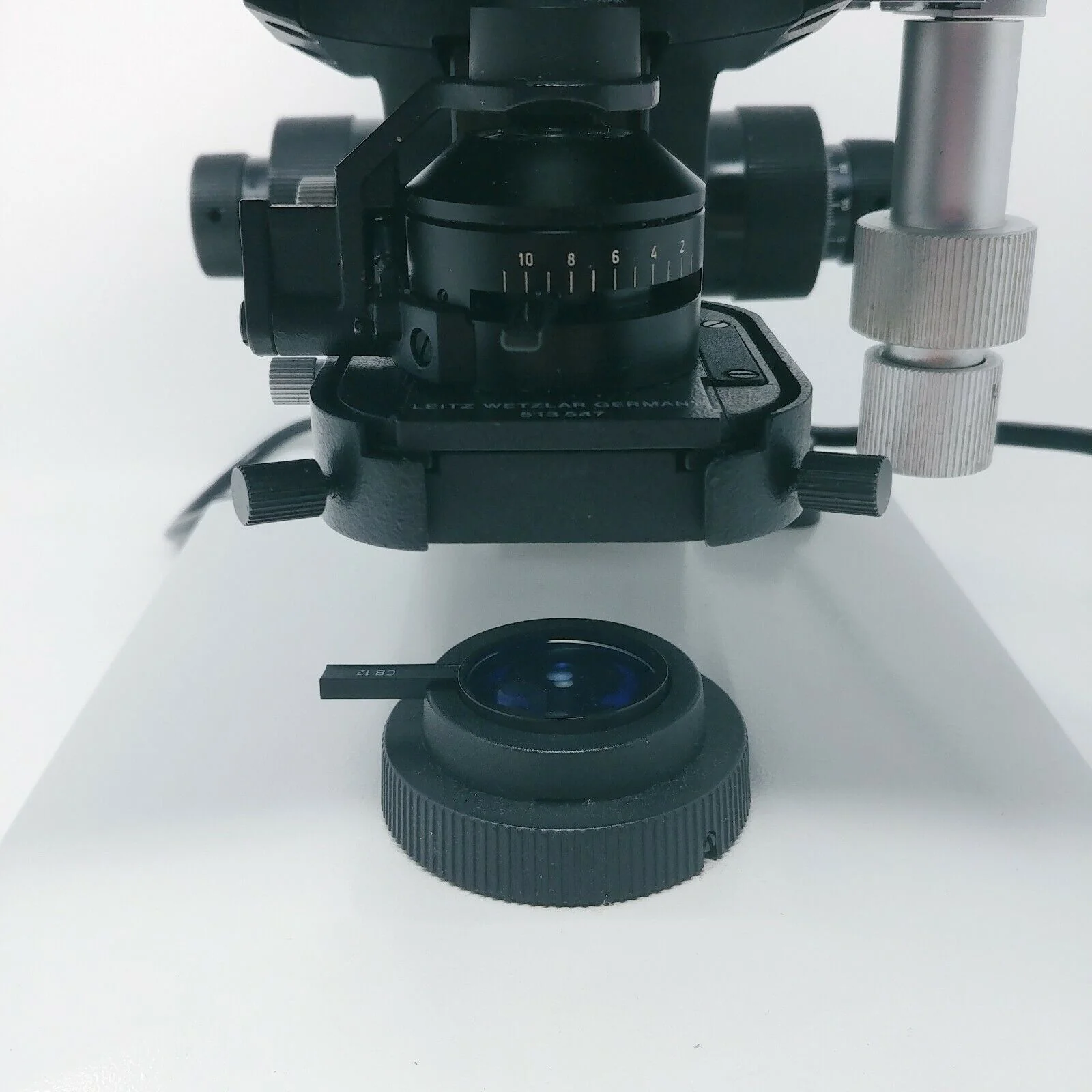 Leitz Microscope Laborlux 12 with 2.5x 4x 10x 16x 40x Objectives - Image 8