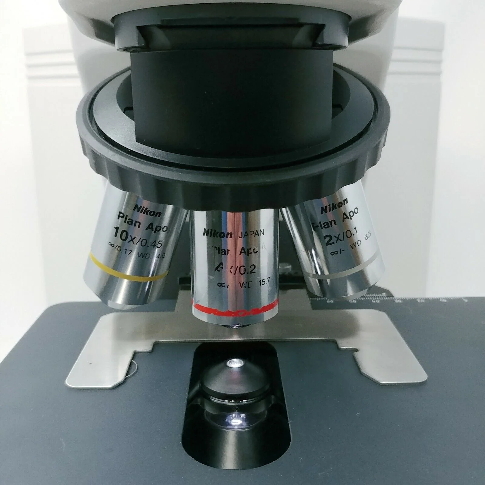 Nikon Microscope Eclipse 80i with 2x and Apo Objectives - Image 4