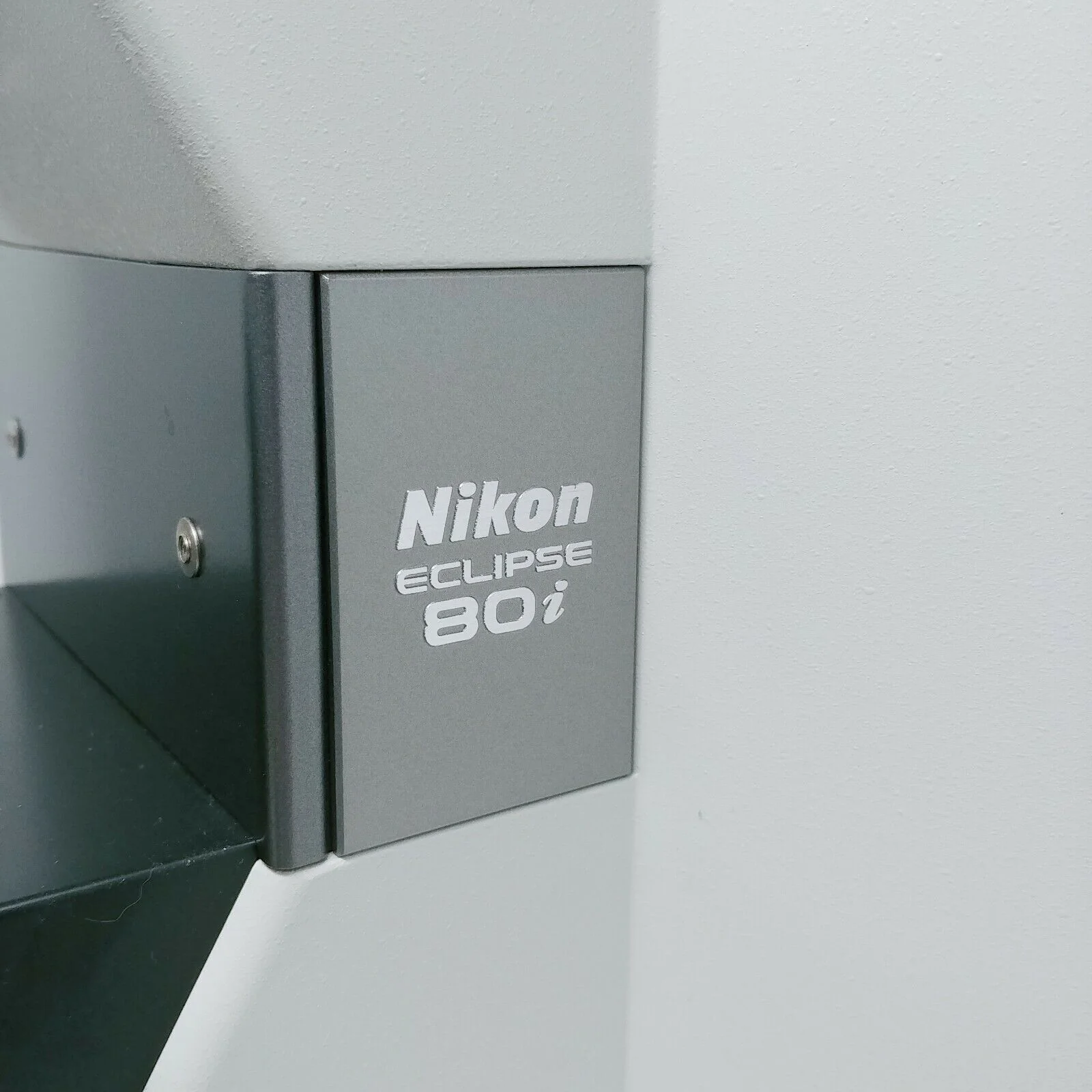 Nikon Microscope Eclipse 80i with 2x and Apo Objectives - Image 8