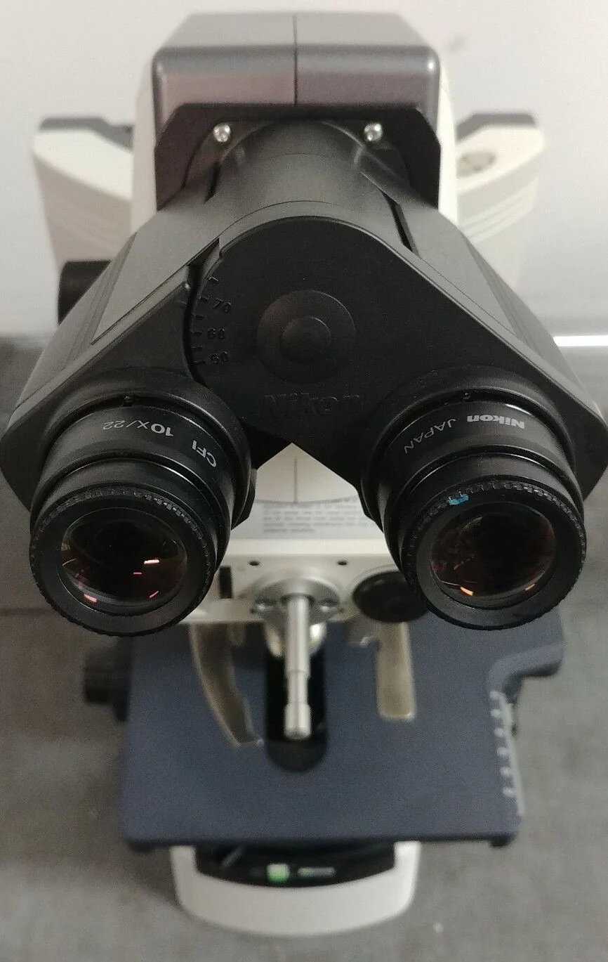Nikon Microscope Eclipse 80i with Dual Head Bridge - Image 9