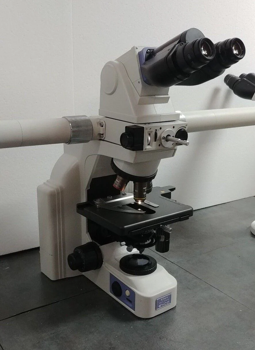 Nikon Microscope Eclipse E400 Multihead with 2x Objective Teaching System - Image 3