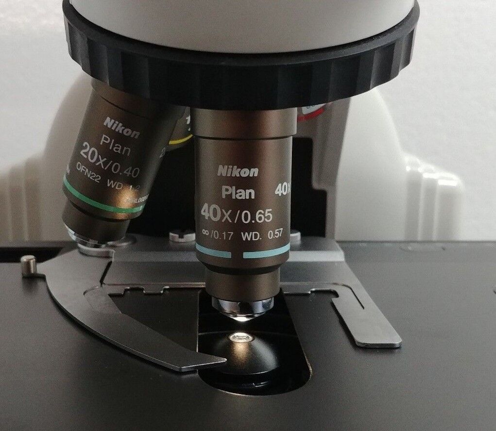 Nikon Microscope Eclipse E400 Multihead with 2x Objective Teaching System - Image 6
