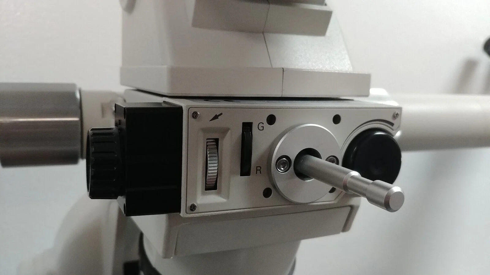 Nikon Microscope Eclipse E400 Multihead with 2x Objective Teaching System - Image 8