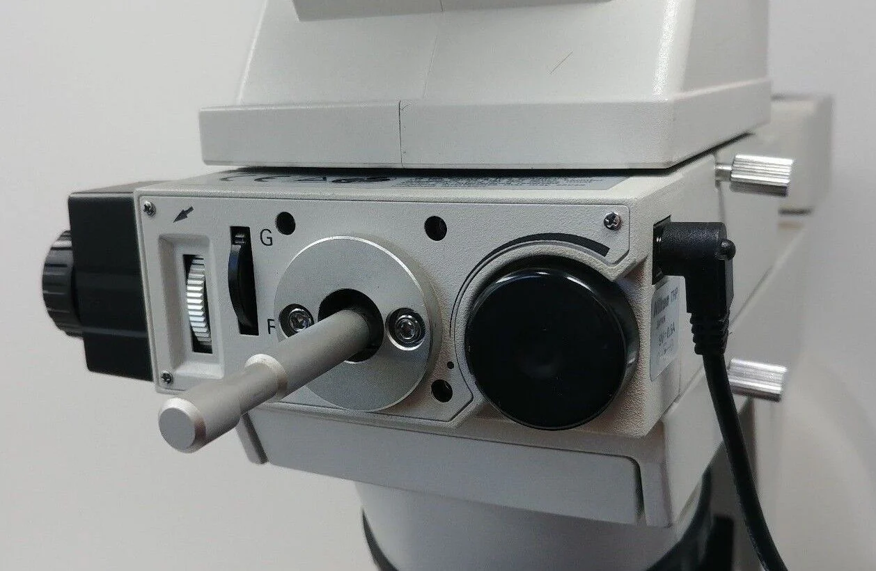 Nikon Microscope Eclipse E400 with Dual Head Bridge - Image 4