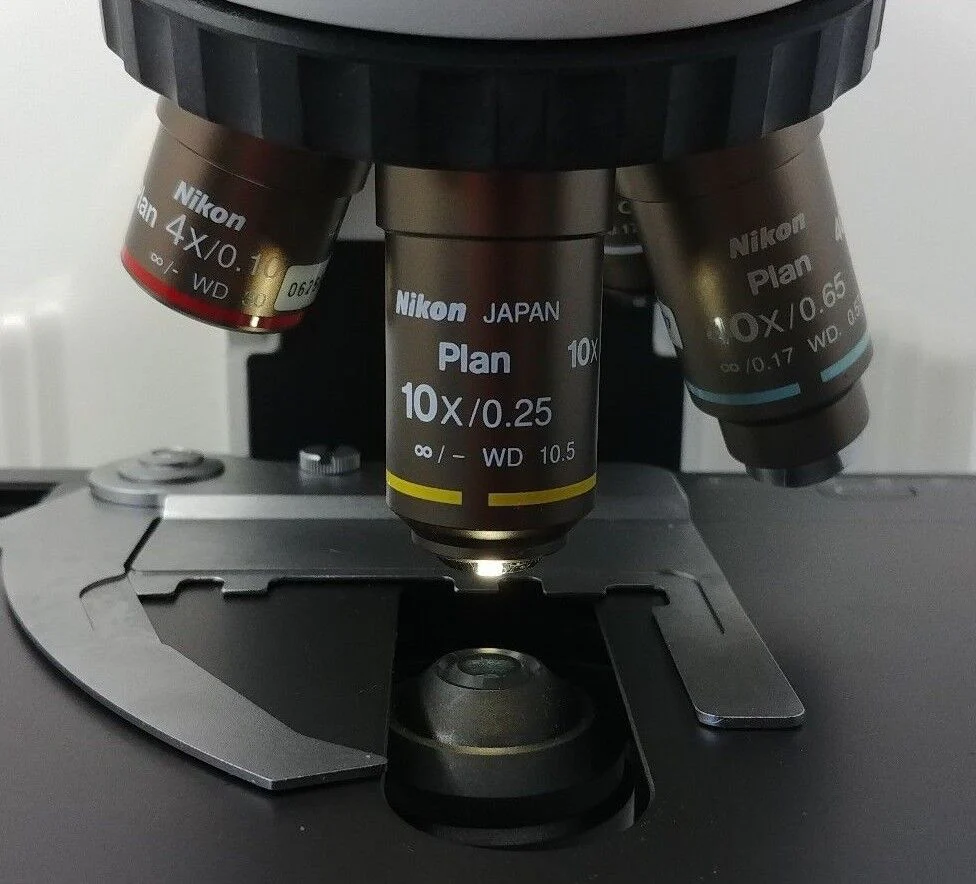 Nikon Microscope Eclipse E400 with Dual Head Bridge - Image 5