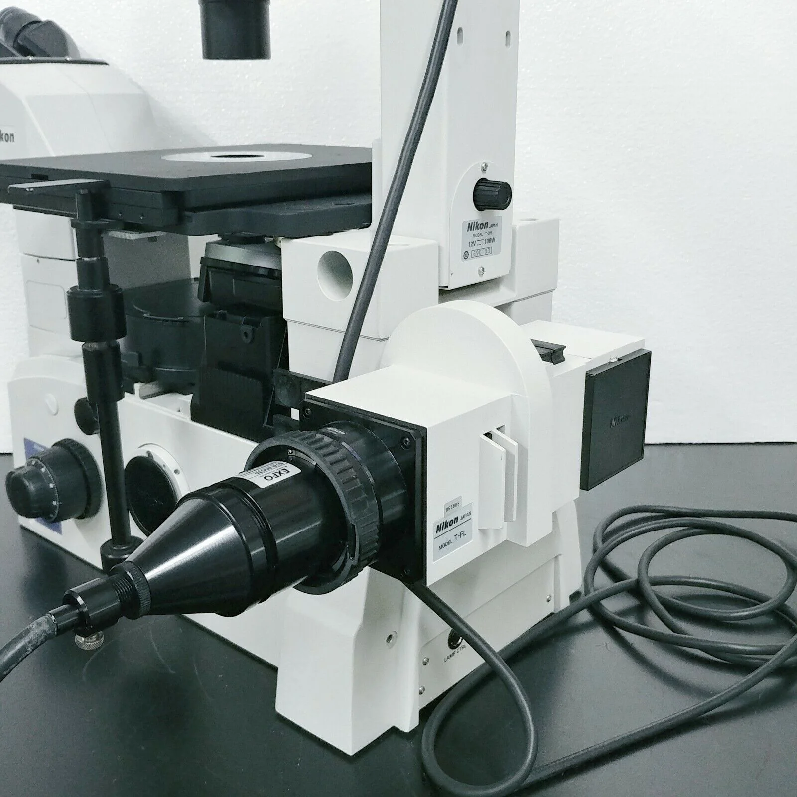 Nikon Microscope Eclipse TE2000-U w. Fluorescence, Phase Contrast & X-Cite Light - Image 5
