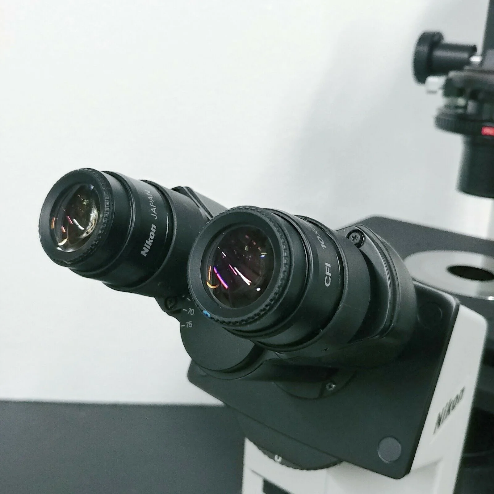 Nikon Microscope Eclipse TE2000-U w. Fluorescence, Phase Contrast & X-Cite Light - Image 6